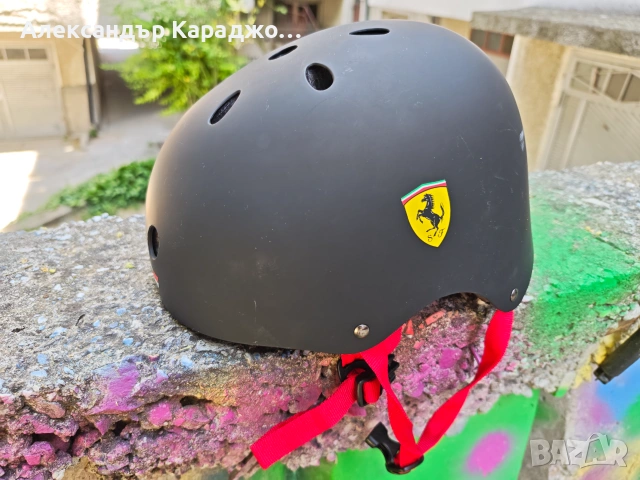 Тротинетка FERRARI, каска FERRARI + подарък , снимка 2 - Скутери и тротинетки - 55069517