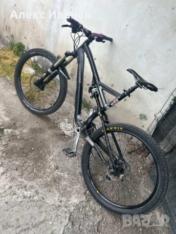 Specialized downhill 