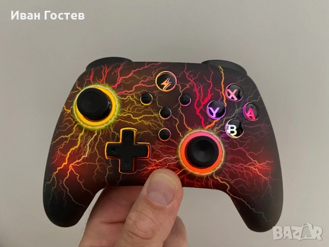Безжичен Гейминг Контролер с RGB Подсветка & Макро Бутони, снимка 3 - Джойстици и геймпадове - 54821598