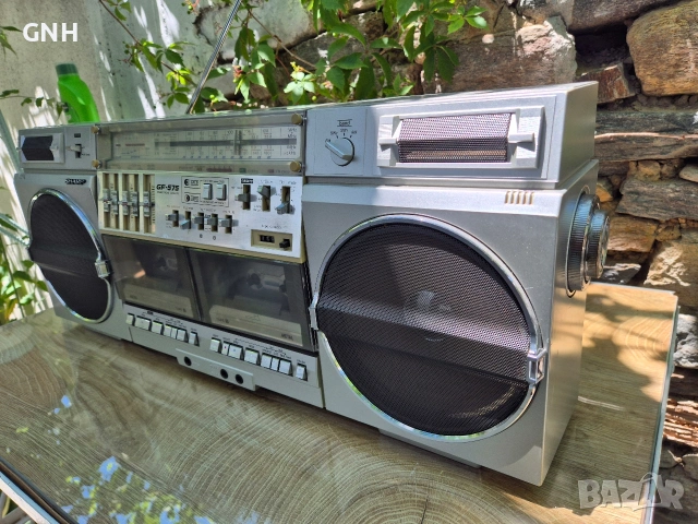 Радиокасетофон Sharp GF-575Z, снимка 5 - Радиокасетофони, транзистори - 55186445