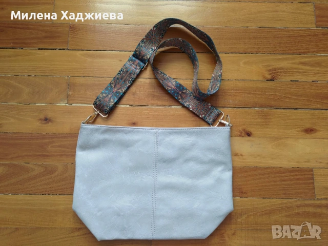 Дамска сива чанта с цветна дръжка, снимка 5 - Чанти - 54079310