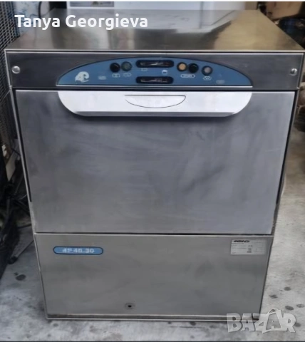 Професионална съдомиялна Aristarco, Italy, модел АР 45.30, 230V, 50Hz, 2 кошници, отлично състояние 