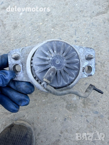 m8a2-6a002-bd десен тампон за двигател от Land Rover Range Rover Velar (L560) 3.0 D, снимка 5 - Части - 55086980
