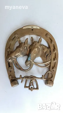 Vintage, бронзова,подкова за стена с детайлни релефни глави на два коня, снимка 4 - Статуетки - 55342963