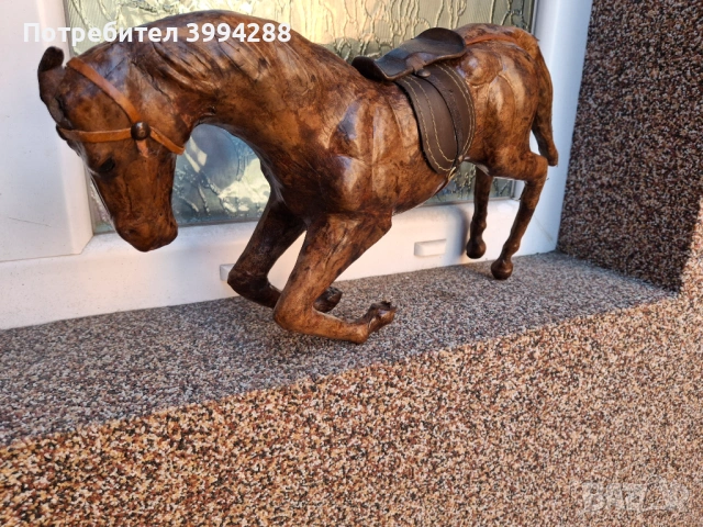 Декорация кон естествена кожа