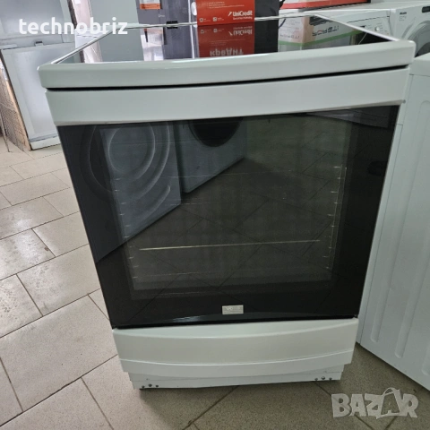 Датска свободностояща печка с индукционен плот AEG/VOSS/Electrolux - ГАРАНЦИЯ