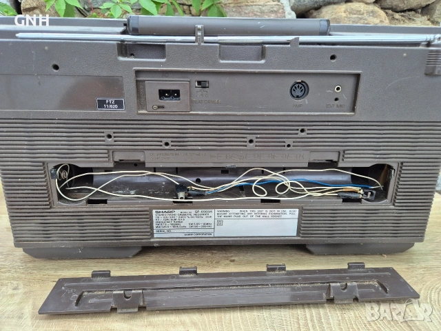 Радиокасетофон Sharp GF-6565H, снимка 8 - Радиокасетофони, транзистори - 55188680