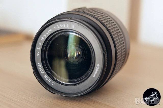 Canon EF-S 18-55mm F/3.5-5.6 DC III + UV филтър, снимка 2 - Обективи и филтри - 54714353
