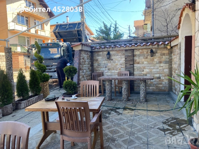 Обновена зала за празненства