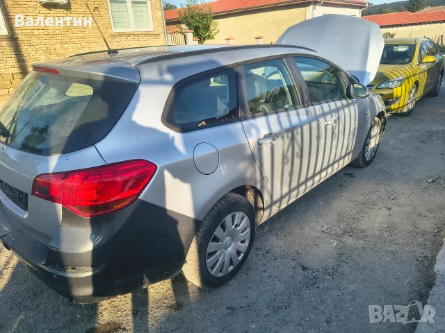 Opel Astra J 1,6 CDTI B16DTH, снимка 7 - Автомобили и джипове - 55683459