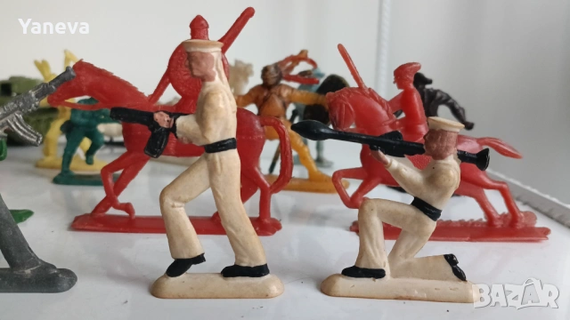 Стари играчки от СОЦА. , снимка 2 - Фигурки - 54359183