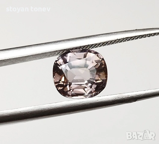  Рядък естествен електрически сиво-розов шпинел 1,41 карата! Сертификат!