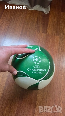 Футболна топка колекционерска. Heineken Champions League , снимка 2 - Футбол - 54401467