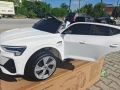 AUDI Акумулаторен джип Audi Sportback бял, снимка 6