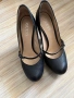 Обувки на марката GUESS, снимка 2