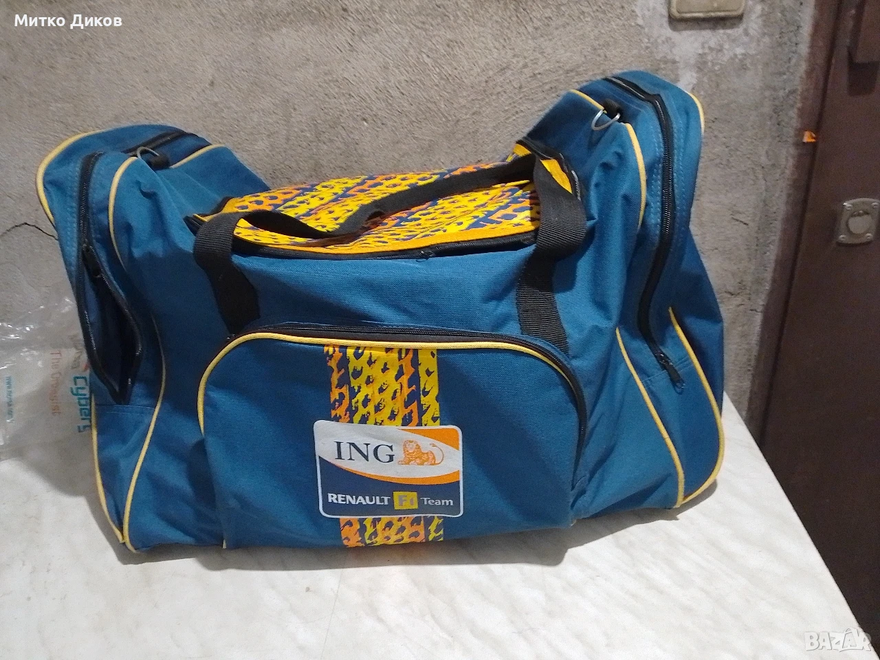Нов Марков голям сак Ing Renault F-1Team 67x36x30 cm, снимка 1