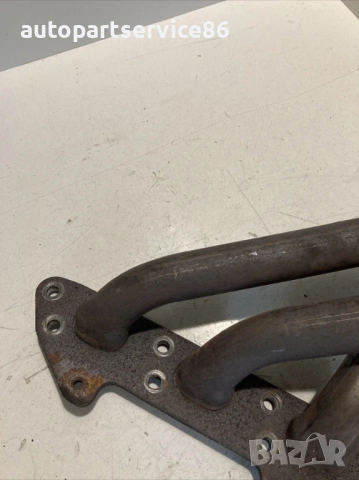 Колектор за изпускателна система за Volvo C70 2.4 Бензин (2008) 8653299, снимка 2 - Части - 54028239