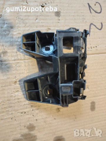 Скоба Държач Дясно Задна Броня 3G9807484 Volkswagen Passat B9 1.5 eTSI 150кс 2024г Бензин