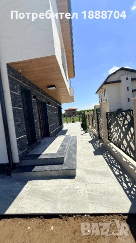 Самостоятелна,бутикова къща!Кв.Коматево!, снимка 5 - Къщи - 54496711