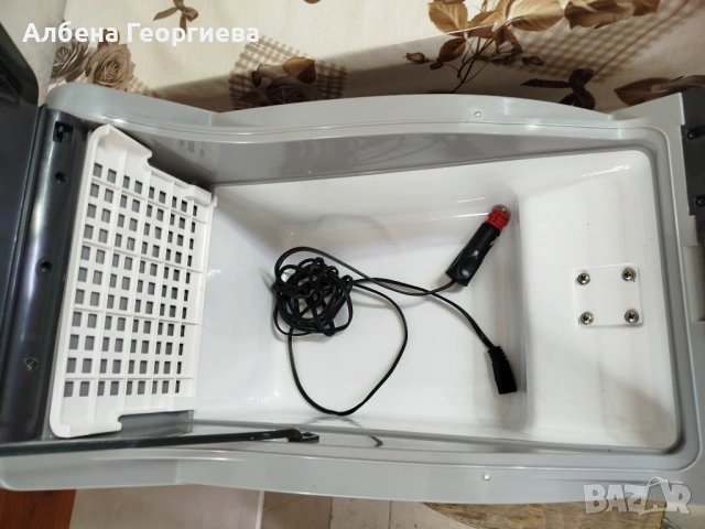 Хладилна чанта WAECO 12V , снимка 7 - Хладилни чанти - 54058021