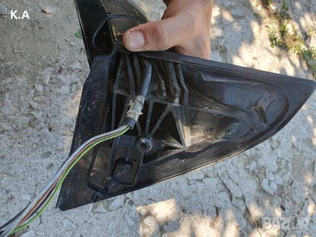 Дясно огледало Ford Focus MK1, снимка 2 - Части - 54848685
