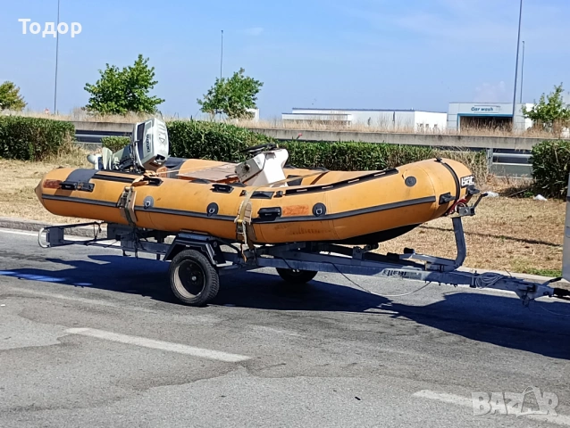 Продавам Лодка Rib-Bat 4,5м дълга, с конзола, волан, червяк и жила, внос от Италия, снимка 4 - Воден транспорт - 54870620