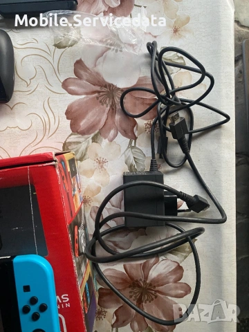 Nintendo Switch V2 + ПЪЛЕН ОРИГИНАЛЕН КОМПЛЕКТ / ЗА РЕМОНТ, снимка 5 - Nintendo конзоли - 54584867
