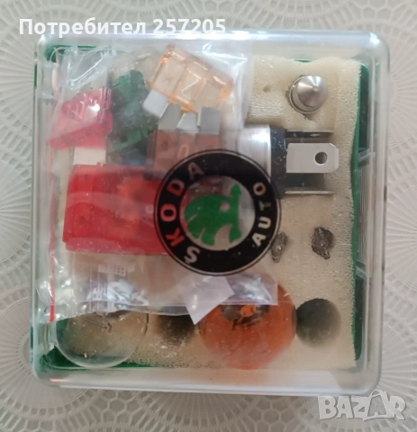 Продавам резервни крушки и бушони и свещи