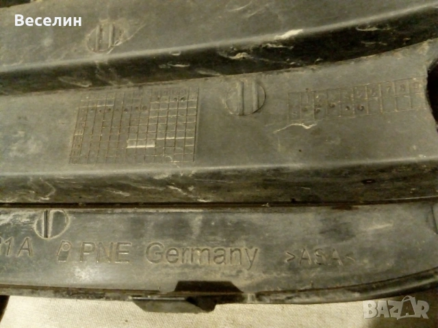 Продавам лява решетка за халоген на Ауди, снимка 4 - Части - 54383977