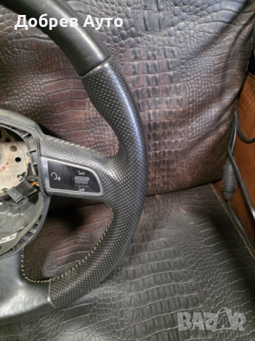 Продаваме S - Line волан за Audi A4 B8 , снимка 2 - Части - 54022824