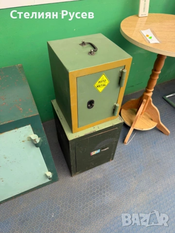 080411 каса сейф от истинско желязо ! ! ! 62 евро / 121,26 лева горната е с нов патрон и ключ  50 ев