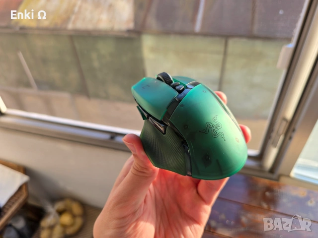 Razer Basilisk V3 Pro Phantom Green Edition Shell Swap, снимка 4 - Клавиатури и мишки - 55003434
