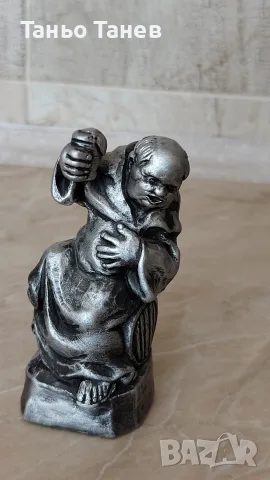 Декоративна Порцеланова Статоетка. 