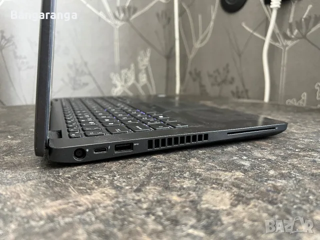 Лаптоп Dell Latitude 5400 / i5 8-Gen / 8GB RAM DDR4, NVMe Samsung , снимка 6 - Лаптопи за дома - 55312197
