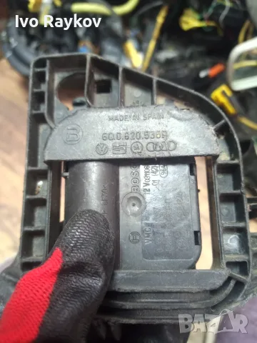 Моторче клапи парно Skoda Fabia I (6Y) , 6Q0820536B,, снимка 3 - Части - 55538770