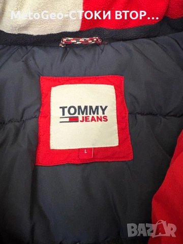 Мъжко червено Яке Tommy Hilfiger – Оригинално, с Качулка, Размер [добави размер], снимка 3 - Якета - 54426922