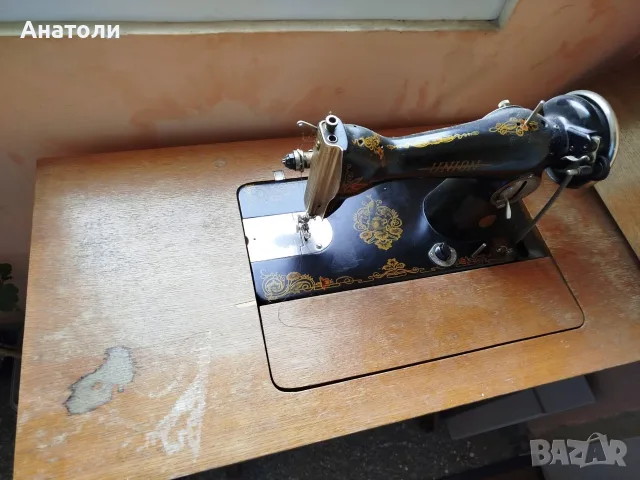 Продавам ръчна шевна машина , снимка 2 - Шевни машини - 55611474