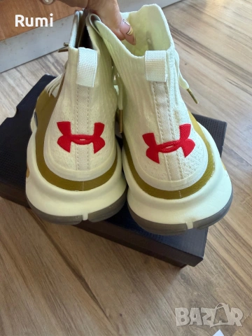 Оригинални нови маратонки Under Armour Curry 4 Retro! 44,5 н, снимка 6 - Маратонки - 54724089