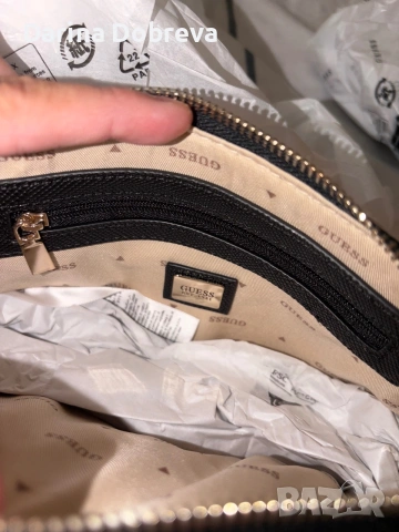 Нова оригинална дамска чанта на Guess, снимка 10 - Чанти - 55099297