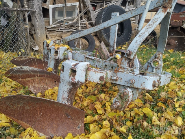 Плуг тракторен-три тела, снимка 5 - Селскостопанска техника - 54335648