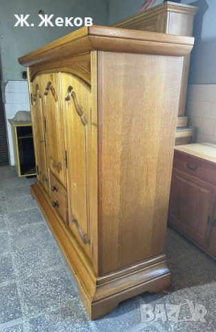 Масивен дървен шкаф, снимка 3 - Секции и витрини - 53981280