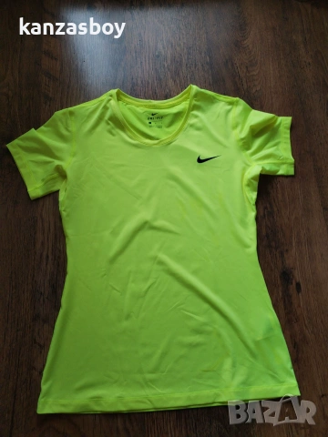 NIKE pro - страхотна дамска тениска L КАТО НОВА , снимка 5 - Тениски - 54956614