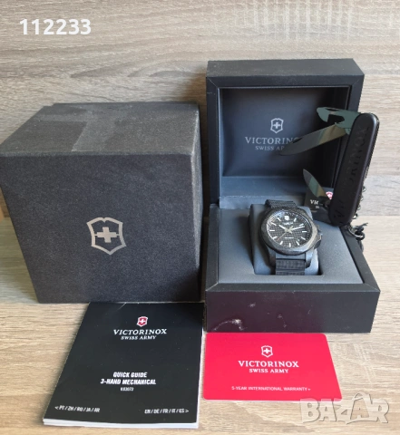 Victorinox I.N.O.X. Carbon Mechanical 241866.1 с подарък Victorinox Onyx Black Limited Edition
