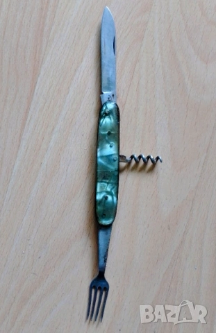 нож "сърп и чук" В. Търново