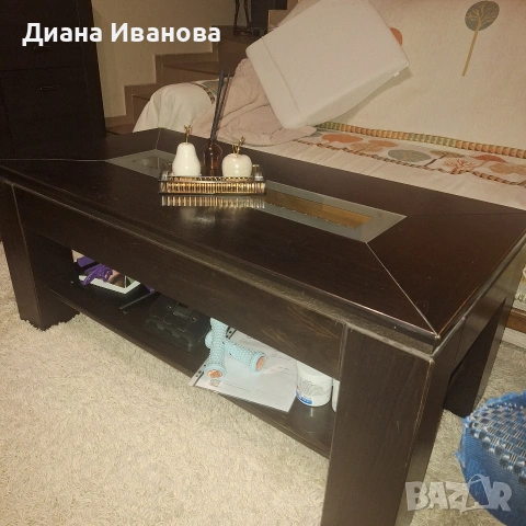 дървена,стабилна,холна маса 