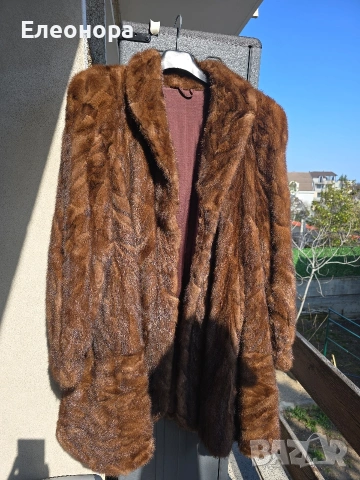 Палто от Норка, снимка 2 - Палта, манта - 54103553