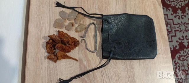 Комплект от пунгия, кремък, прахан и чакмак 