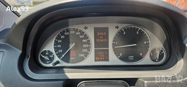 мерцедес В 180 , снимка 11 - Автомобили и джипове - 54172910