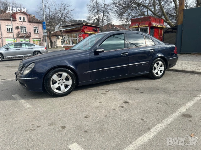 Mercedes w211 E270 CDI Ръчка, снимка 7 - Автомобили и джипове - 54623568