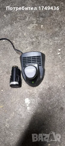 батерии и зарядно Dremel, снимка 2 - Винтоверти - 55346813